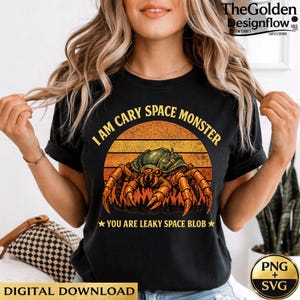 Soy un monstruo espacial aterrador SVG PNG, diseño de meme alienígena de ciencia ficción retro, descarga digital divertida de atardecer vintage nerd
