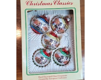 5 Christmas Classics glass Ornaments European Craftsman With Glitter  3"