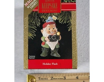 Hallmark Holiday Flash 1990 Keepsake Ornament Magic Blinking Light Elf Camera