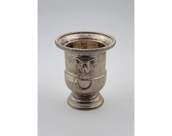 Minijarrón, huevera y portapalillos de Viners of Sheffield, chapados en plata, de estilo vintage.