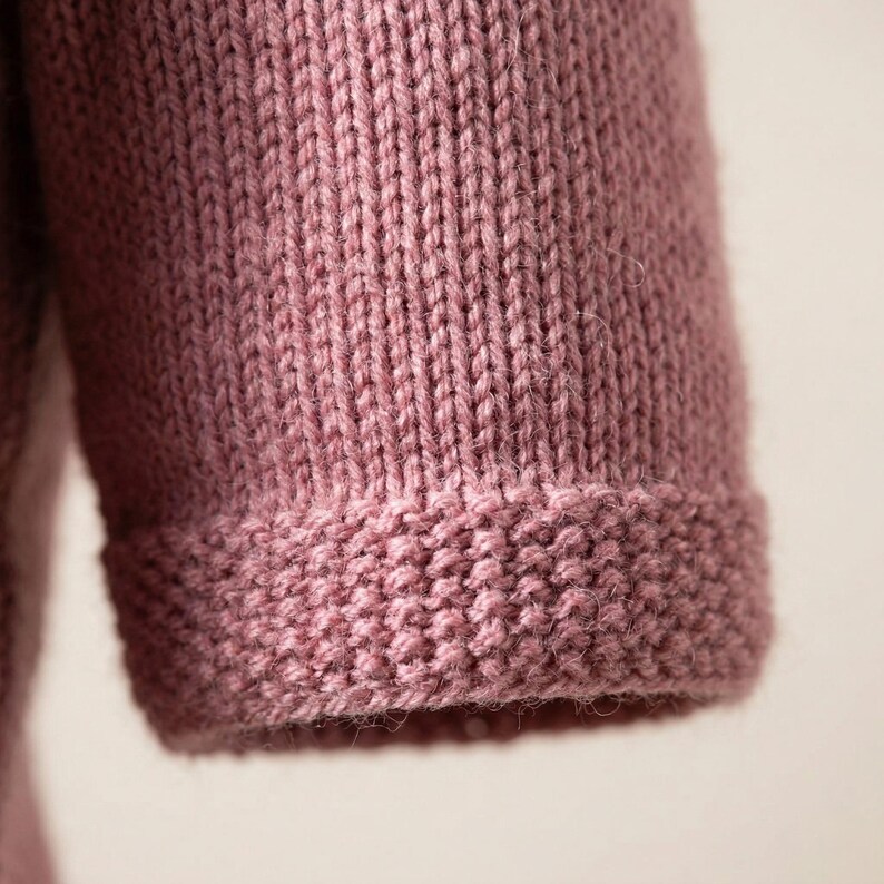 Stickmönster för vårbris-polo i PDF-format, enkelt stickat tröjemönster, nybörjarvänlig stickad polotröja, modern minimalistisk t-shirt, direktnedladdning bild 4