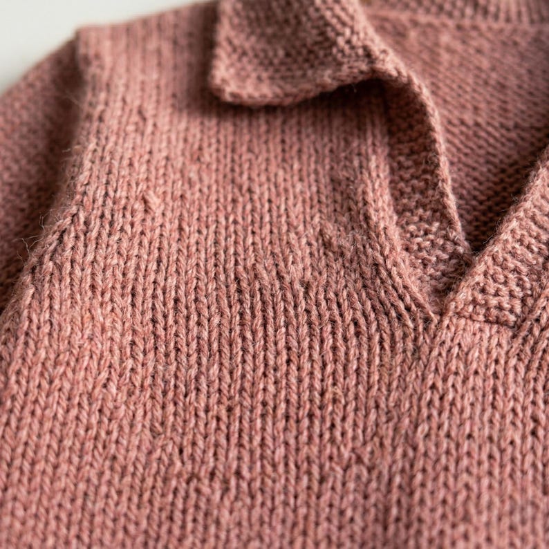 Stickmönster för vårbris-polo i PDF-format, enkelt stickat tröjemönster, nybörjarvänlig stickad polotröja, modern minimalistisk t-shirt, direktnedladdning bild 10