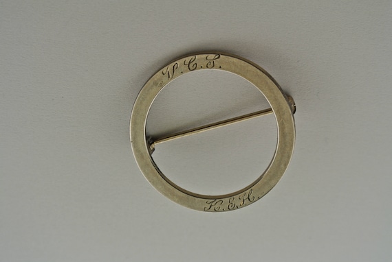 1 20 12k White Gold Filled Circle Brooch. - image 5