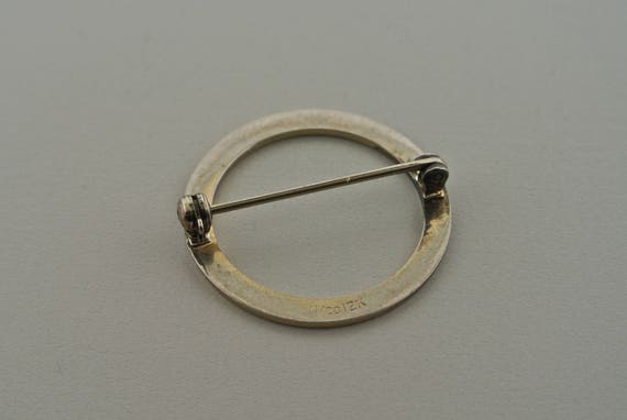 1 20 12k White Gold Filled Circle Brooch. - image 7