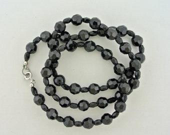 Multi Facettierte schwarze Glasperle 22" lange Halskette.