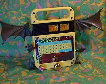 Circuit Bent Speak and Read FREAKENSPEAK DRAGON! Alien voices,loops and soundscapes!