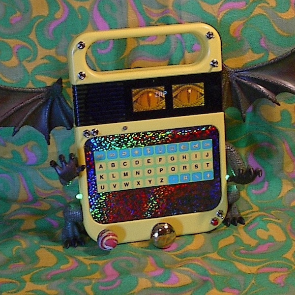 Circuit Bent Speak and Read FREAKENSPEAK DRAGON! Alien voices,loops and soundscapes!