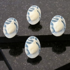 4 Kitty Cat Buttons Blue and Ivory Colored Face 4 Cat Buttons 3D Wedgwood Style