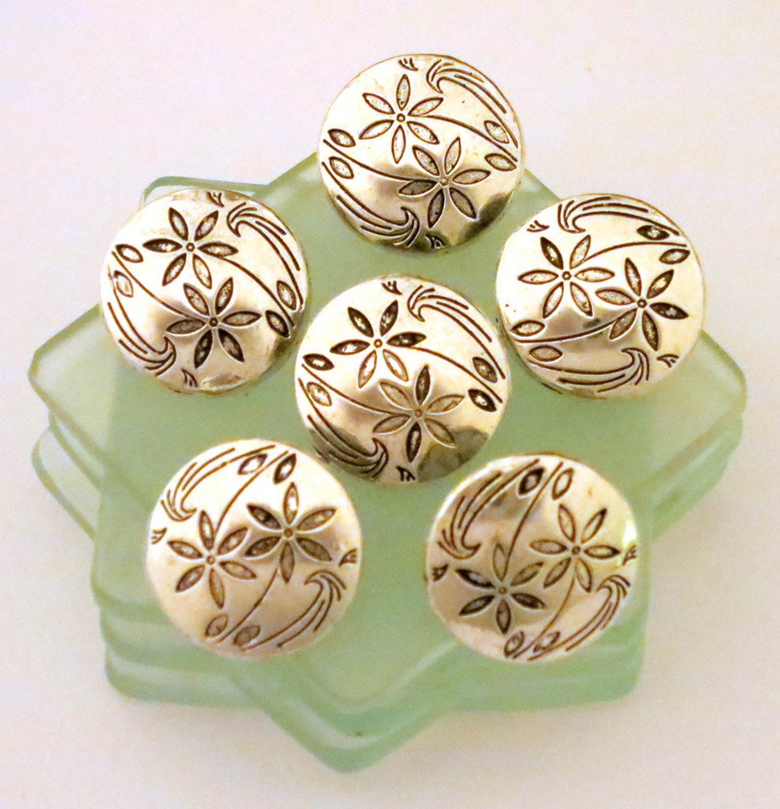 Folk Button 6 Folk Art Buttons Flower Floral Leaves Silver With Black Accent 6 ...