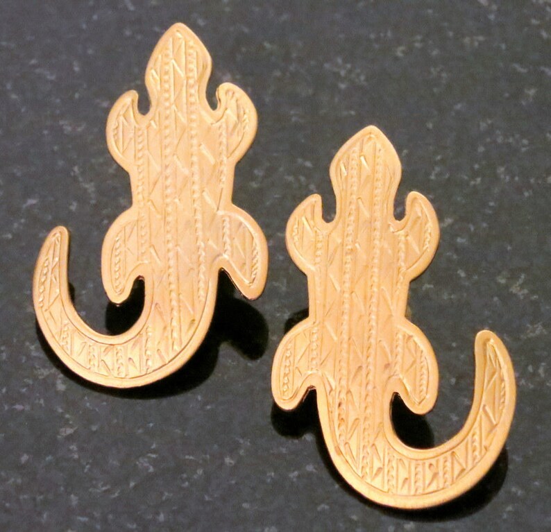 Vintage Southwest Gecko Post Earrings Engraved Gold Collectible Signed JJ Jonette
