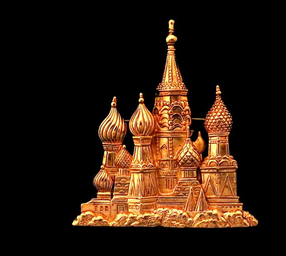 Rare Vintage St. Basil's Cathedral Castle Pin Bro… - image 1