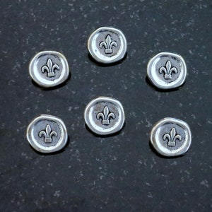 6 Fleur de Lis Silber Metall Knöpfe Viktorianische Metallschaft Antike Rom Schild Silber Knöpfe Renaissance, Mittelalter