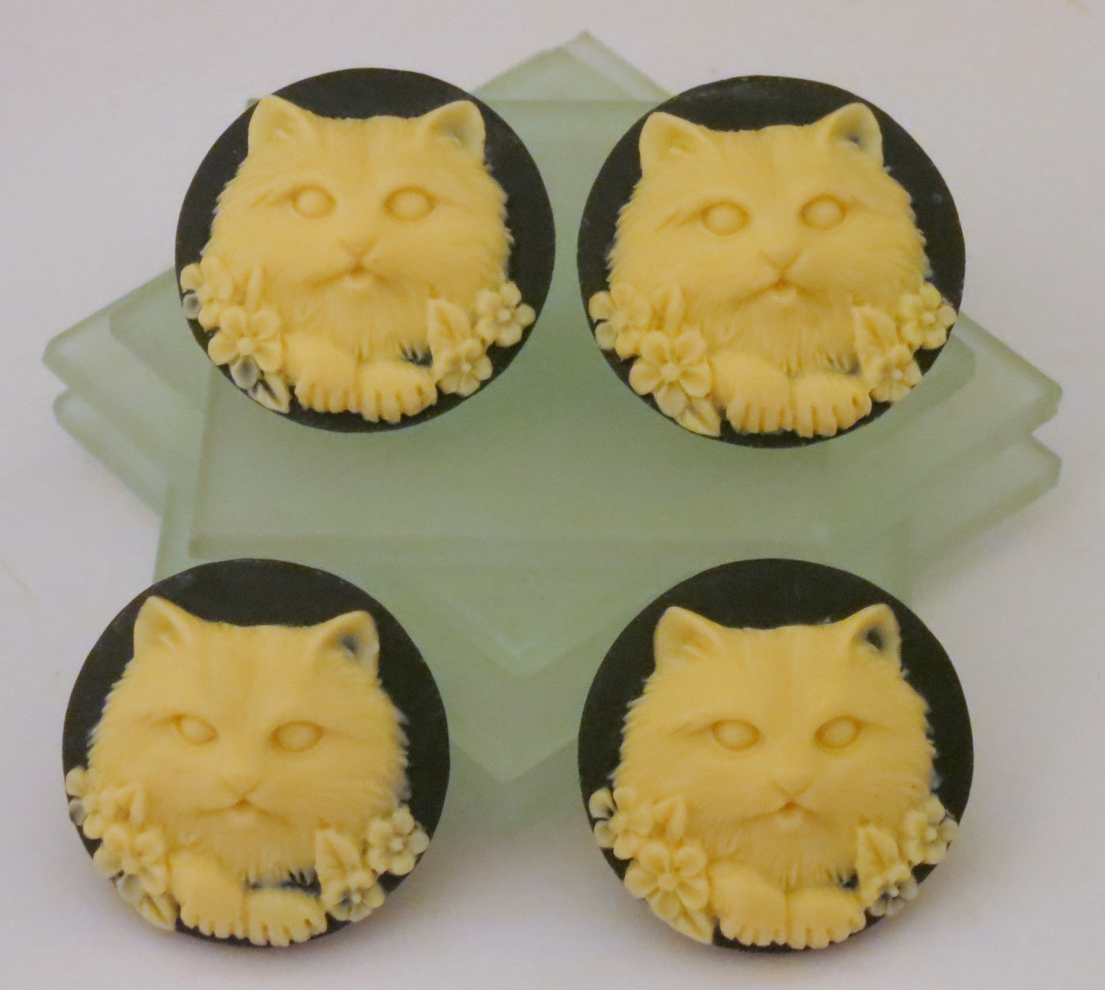 4 Kitty Cat Buttons Black and Ivory Colored Full Face 4 Cat Buttons 3D ...