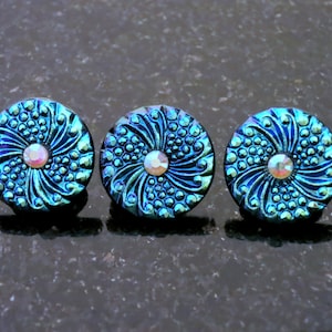 Czech Glass Button Blue Turquoise Aurora Borealis Austrian Faceted Center 7/8"
