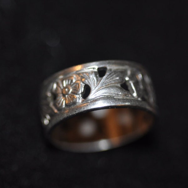 Heavy Sterling Silver Band with Engraving & Cut Out Design - 1930s - size 8