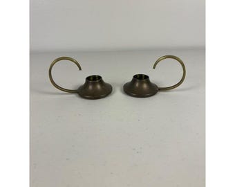 Juego de 2 portavelas cónicos de latón macizo vintage, estilo minimalista MCM.