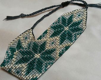 Green Geometric Beaded Bracelet | Adjustable Bracelet | Handmade Jewelry