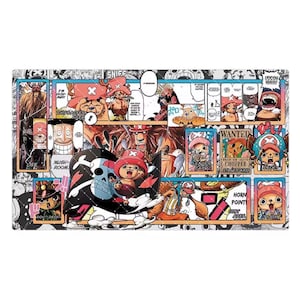 Puede incluir: Un diseño gráfico rectangular con múltiples paneles que presenta personajes de la serie de anime One Piece. El diseño incorpora paneles de estilo cómic con varios personajes, incluido Tony Tony Chopper, y elementos de texto como "WANTED" y "HORN POINT". La paleta de colores es vibrante, con rojos, azules y amarillos.