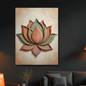 Puede incluir: Una pieza de arte mural texturizada con un dise&ntilde;o de flor de loto en 3D. Los p&eacute;talos de la flor son en tonos de rosa, naranja y verde, sobre un fondo beige. La obra de arte est&aacute; montada en una pared, agregando un toque de decoraci&oacute;n inspirada en la naturaleza.