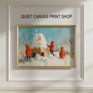 Puede incluir: Una impresión enmarcada que representa una escena invernal con niños construyendo un fuerte de nieve. La obra de arte representa a tres niños con abrigos y sombreros naranjas, jugando en la nieve. El texto "QUIET CANVAS PRINT SHOP" está encima de la impresión enmarcada.