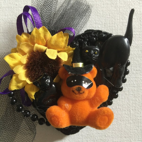 Halloween Pin - Brooch - Handmade - Cats and bears