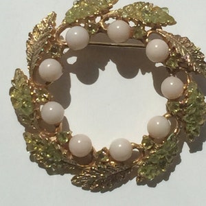 Vintage - Coral and Green Citrine - Brooch - Pin-Gold Leaves
