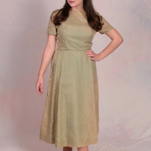 Vintage 1940's Vogue Special Design Taffeta Princess Cut Dress AS IS Size Medium image 1