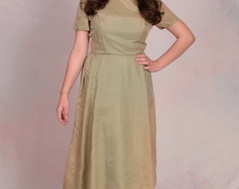 Vintage 1940's Vogue Special Design Taffeta Princess Cut Dress AS IS Size Medium