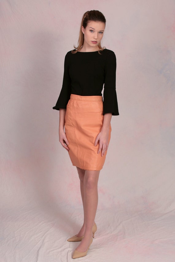 Vintage 1980's Peach Leather Pencil Skirt Size Sm… - image 1