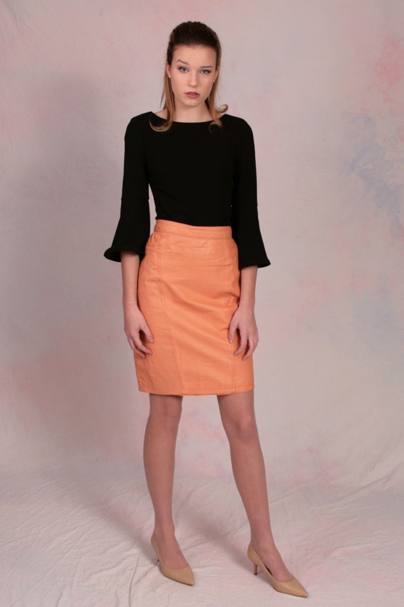 Vintage 1980's Peach Leather Pencil Skirt Size Sm… - image 4