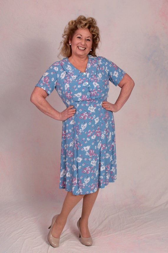 Vintage 1940's Rayon WWII Swing Floral Dress Size