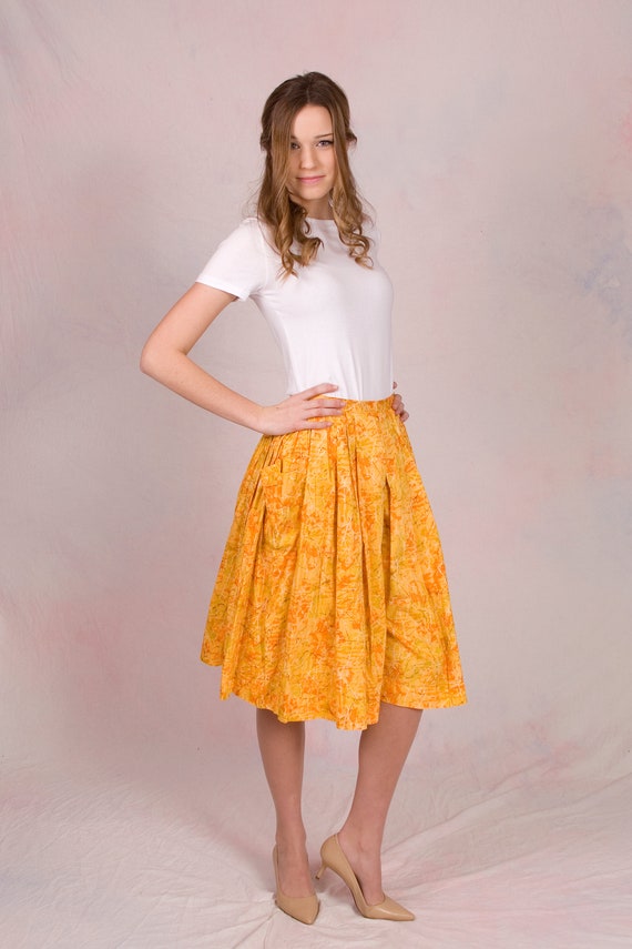 Vintage 1950's Cotton Culottes Yellow Floral Full… - image 3