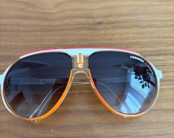 Vintage Carrera zonnebril | Oranje & wit | Pilotenmontuur met spiegelglazen | Jaren 80
