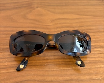 Authentieke vintage Chanel 5006 zonnebril | Bruin montuur met schildpadprint | Gewatteerd | Jaren 90