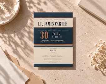 Puede incluir: Una tarjeta de invitación rectangular para una celebración de jubilación en azul marino y crema con detalles en cobre. El texto dice LT. JAMES CARTER, 30 YEARS OF SERVICE, e incluye los detalles del evento para el sábado 12 de diciembre de 2026.