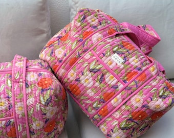 Weekend bag or travel bag in quilted blockprint cotton, women's diaper bag in fuchsia pink floral Indian fabric, handmade