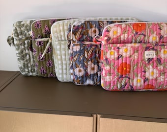 Funda protectora para portátiles de 13 o 15 pulgadas, bolsillos acolchados en tela estampada india con estampado floral o de cuadros vichy, hecha a mano
