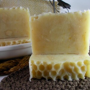 Goat Milk Oats and Honey Soap: Artisan Handmade Natural Exfoliation Soap
