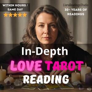 以下が含まれることがあります： 「In-Depth Love Tarot Reading」を宣伝する画像。「Within Hours / Same Day」と「30+ YEARS OF READINGS」というテキストが含まれています。画像には、灰色の髪の女性、タロットカード、キャンドル、クリスタルが写っています。「LOVE TAROT READING」という言葉はピンク色です。
