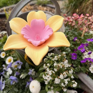 "Mia" blomma 3D-utskriftsfil inklusive kommersiell licens | STL & 3MF | tvådelad planteringsblomma | modern trädgårdspåkeblomma | 8 mm 10 mm träpinne