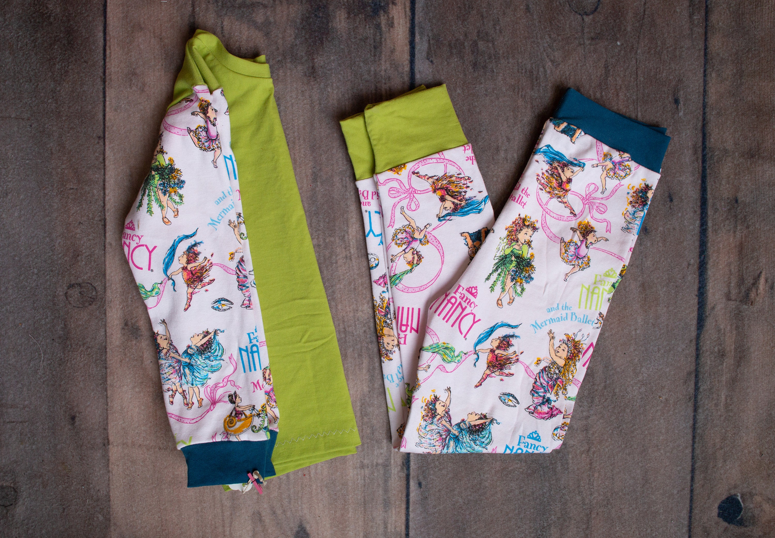Fancy nancy pajamas size 6 hot sale