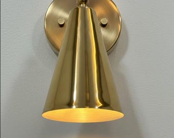 Applique da parete conica in ottone grezzo di metà secolo / lampada da soffitto italiana