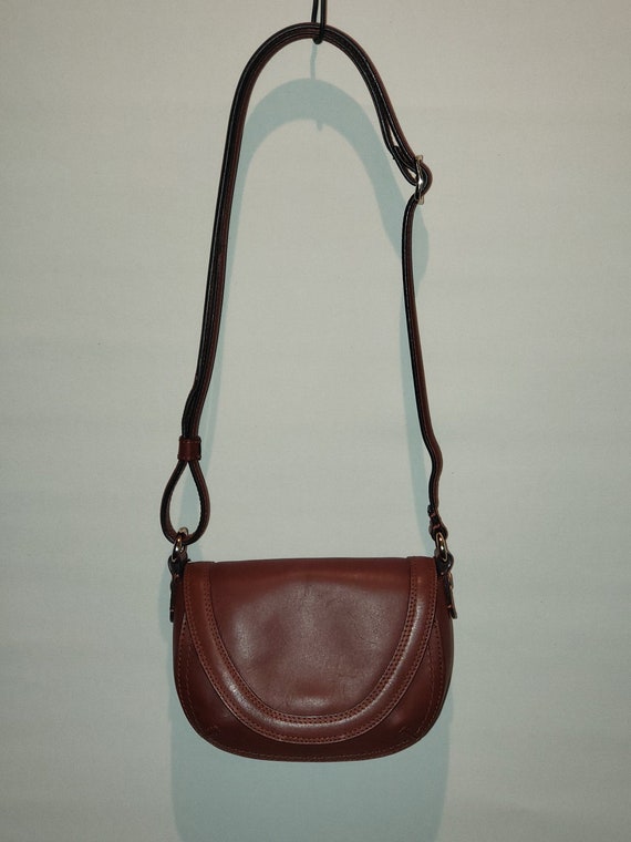 BROOKS BROTHERS little brown leather Bag. A sturdy little shoulder purse or cross-body messenger. A timeless wardrobe staple