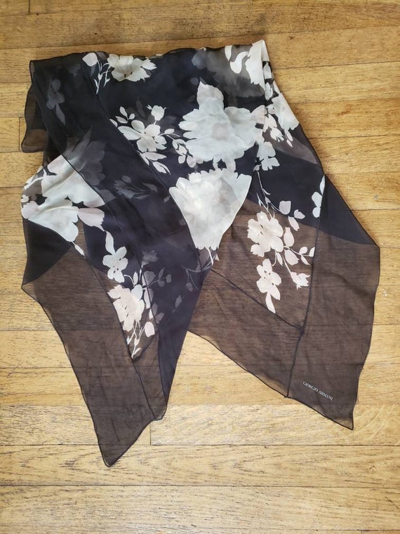 GIORGIO ARMANI Silk chiffon scarf. Black and whit… - image 5