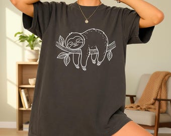Sloth Shirt, Cute Sloth Tee, Lazy Animal Shirt, Minimalist Graphic Tee, Sleeping Sloth Art, Wildlife Top