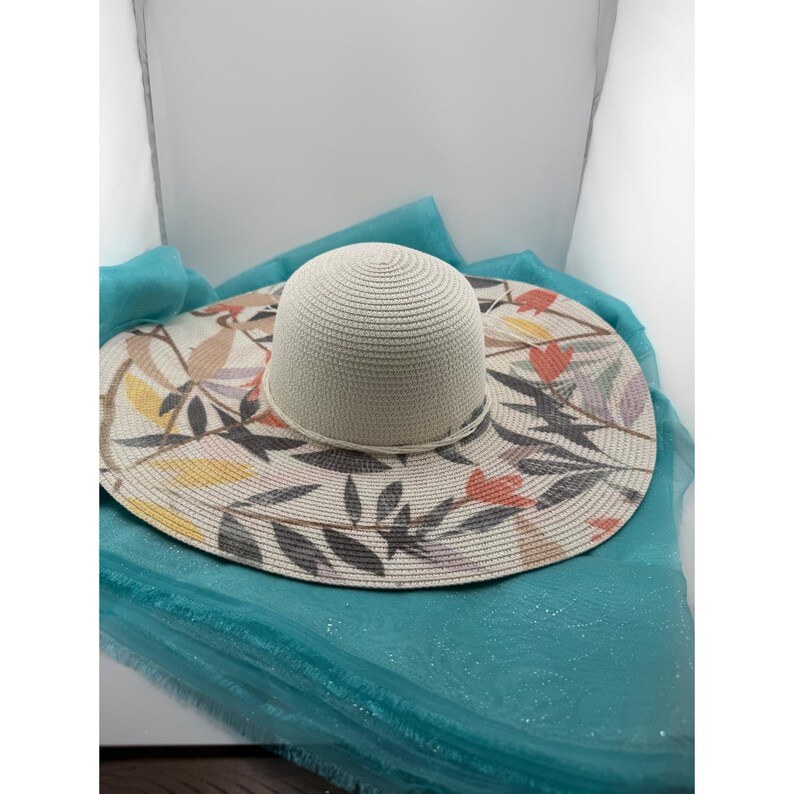 Lucky 7 USA Womens Cream Wide Brim Straw Sun Hat Floral UV Protection image 2