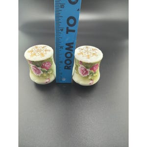 Salero y pimentero vintage Lefton Japan Rose Chintz 665R Rosas Rosas Oro imagen 5