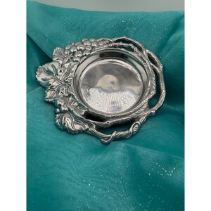 Arthur Court 1992 Grapevine Aluminum Wine Bottle Coaster Silver Tone Barware image 5