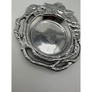 Arthur Court 1992 Grapevine Aluminum Wine Bottle Coaster Silver Tone Barware image 3