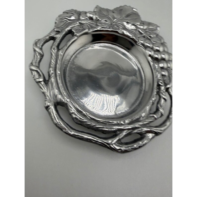 Arthur Court 1992 Grapevine Aluminum Wine Bottle Coaster Silver Tone Barware image 3